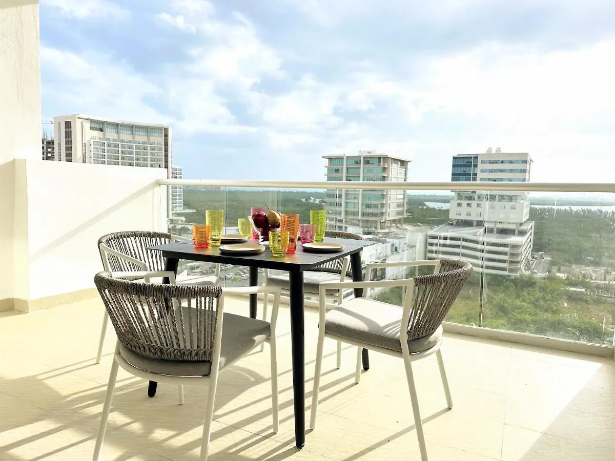 Perfect Location Apartment At Malecon Americas Cancun