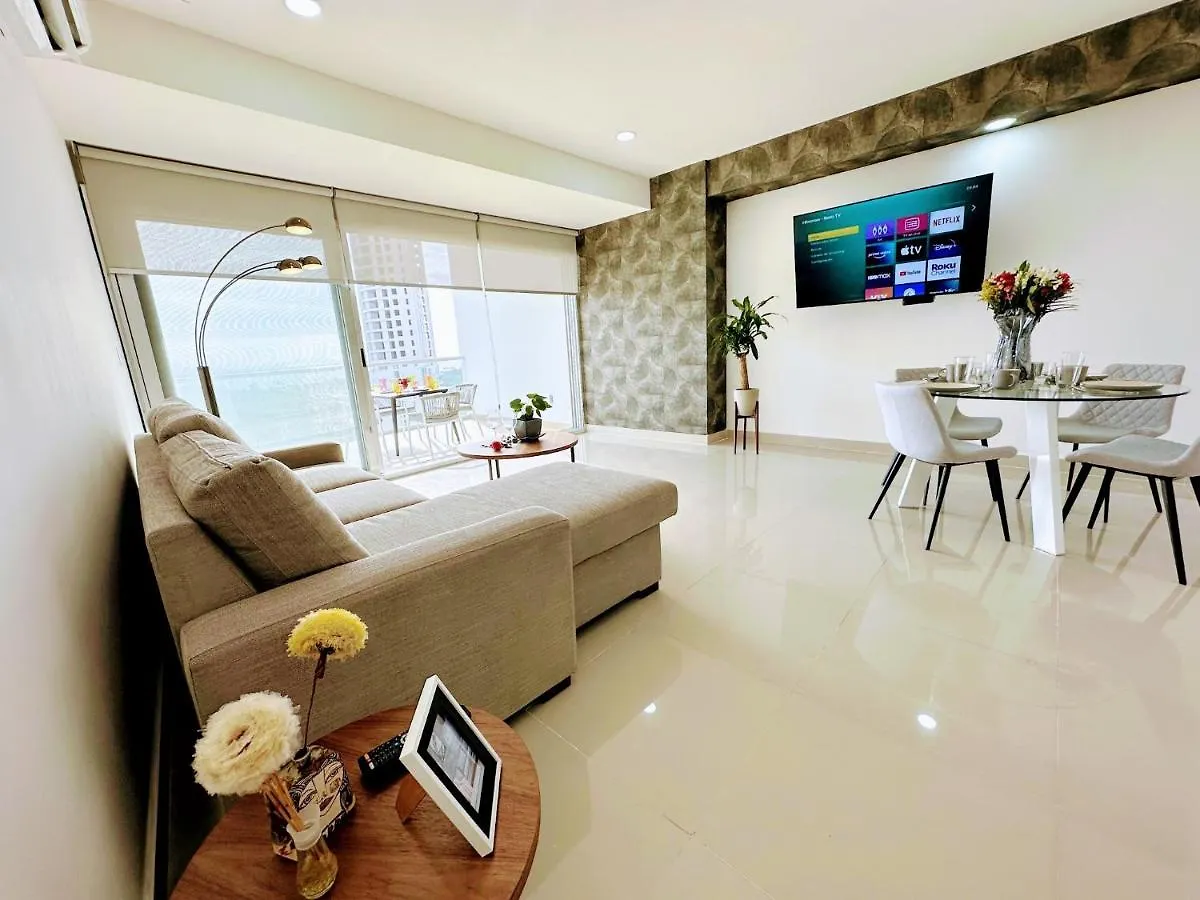 Perfect Location Apartment At Malecon Americas Cancun