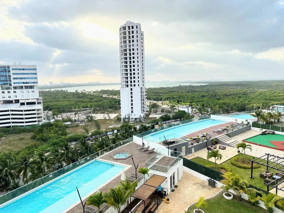 Perfect Location Apartment At Malecon Americas Cancun