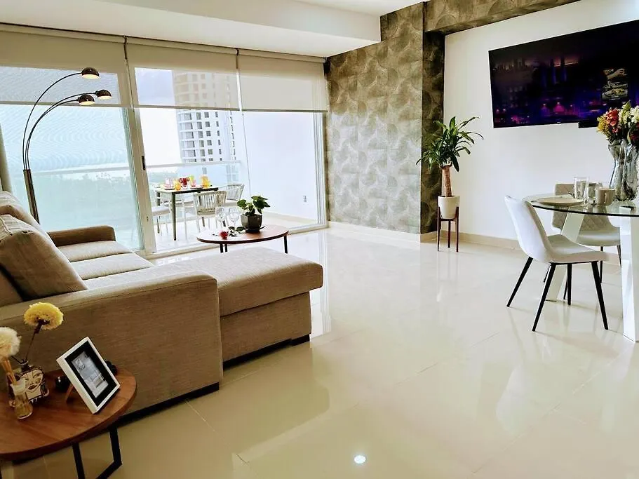 Perfect Location Apartment At Malecon Americas Cancun