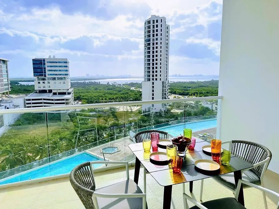 Perfect Location Apartment At Malecon Americas Cancun